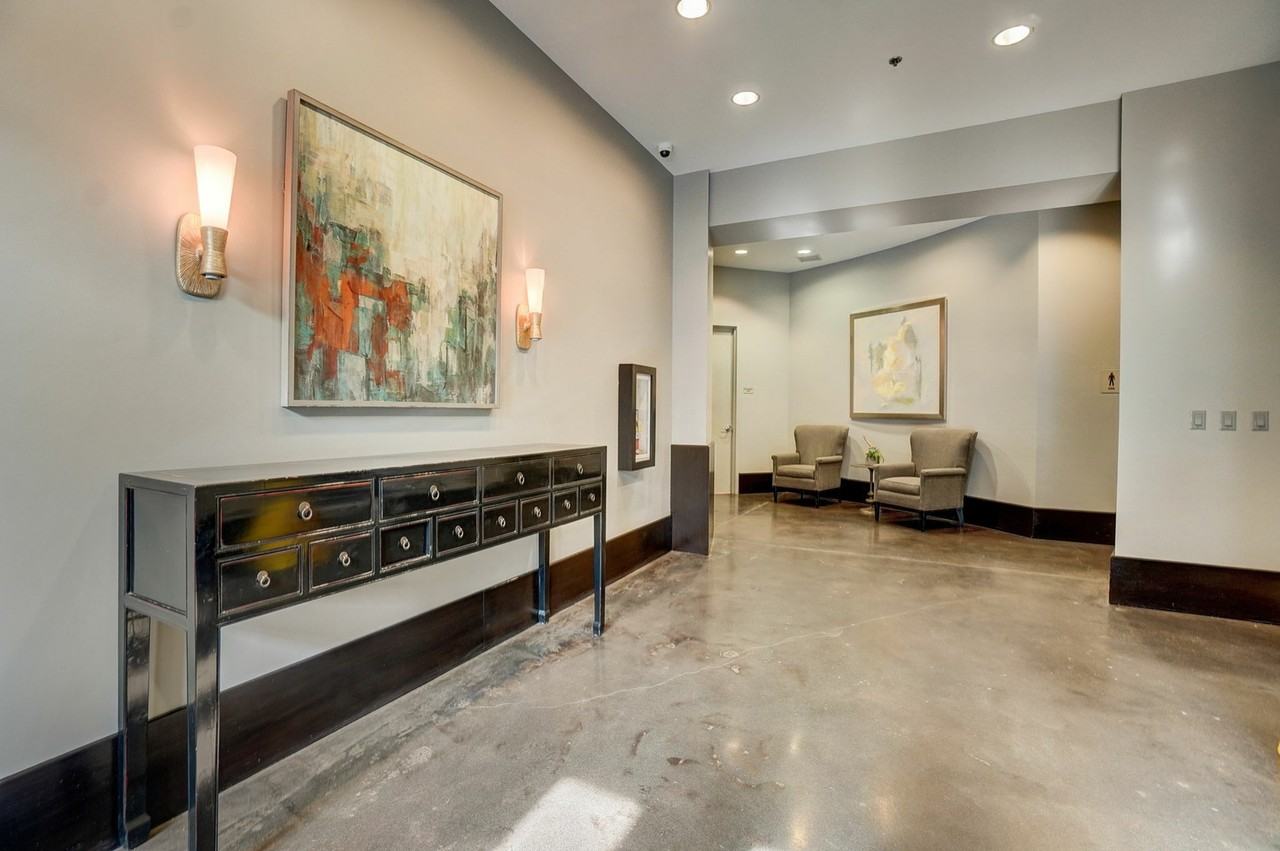 Burlington Tower - Photo 2 of 28