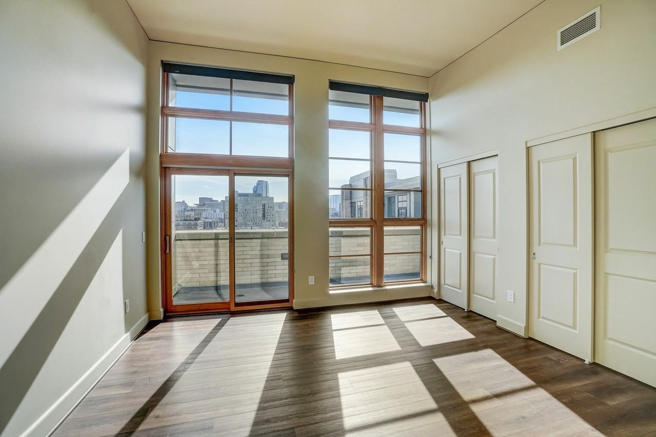 Burlington Tower - Photo 7 of 28