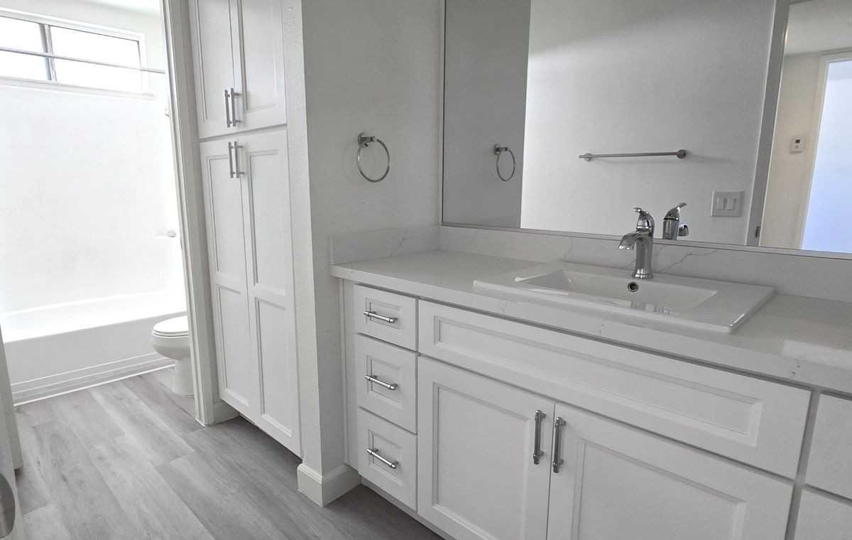 1075 W State St - Photo 6 of 10