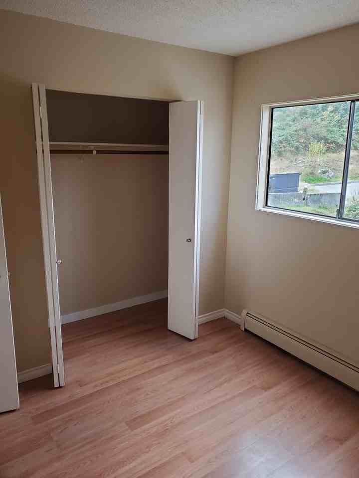 1595 D7 1595 Boundary Crescent #D7 - Photo 7 of 17