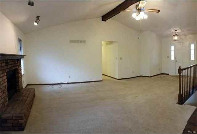 14 Twin Oaks Dr - Photo 2 of 19