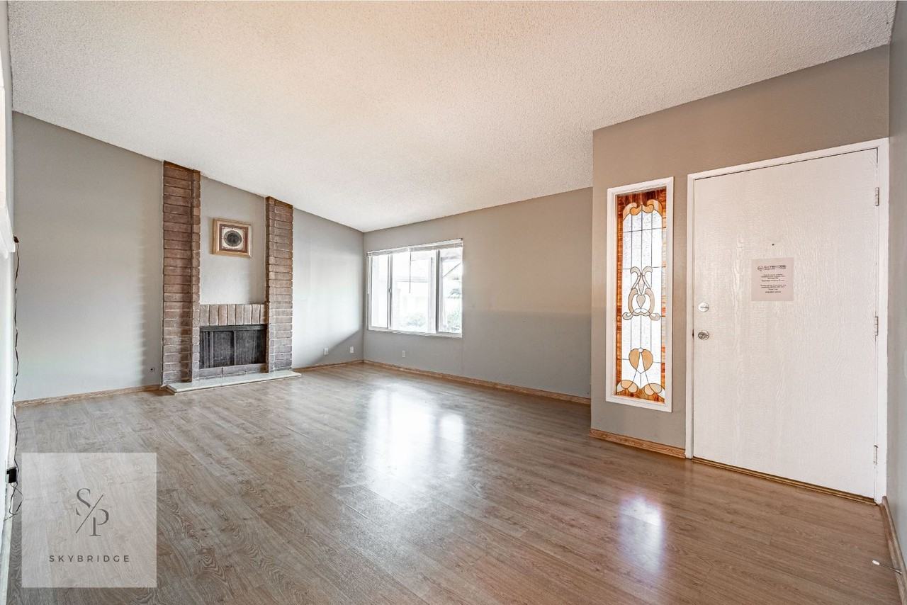 1342 Camerons Ave - Photo 3 of 15