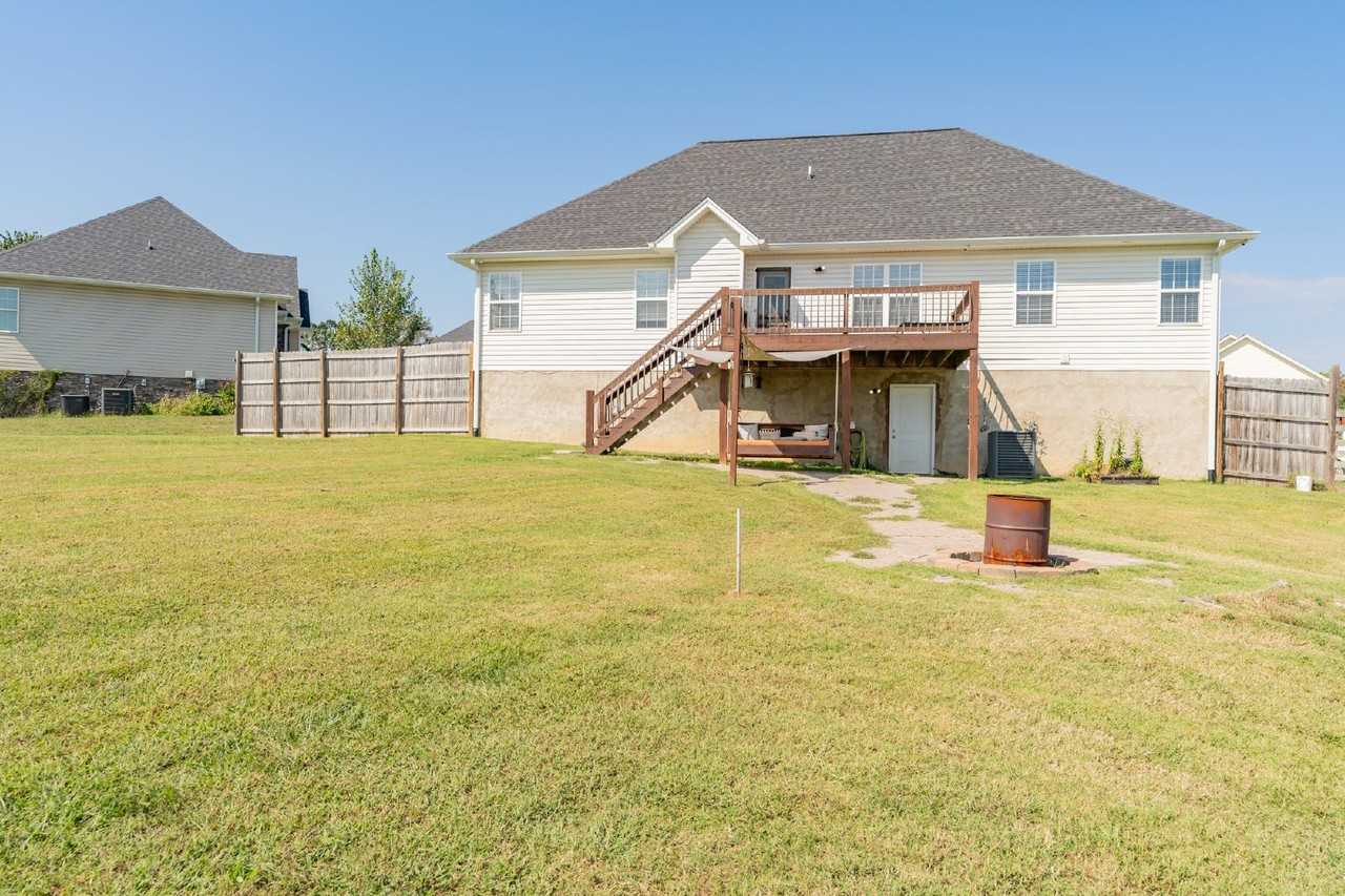 7173 Brady Dr - Photo 3 of 32