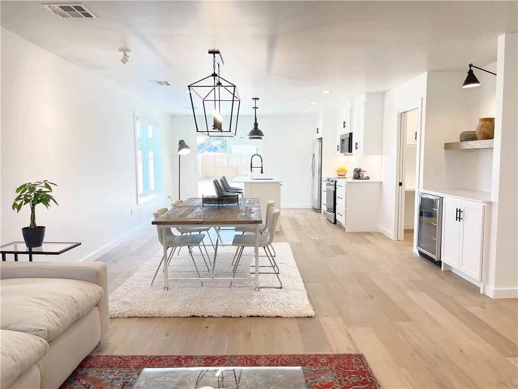 1112 Nw 45th St - Photo 3 of 23