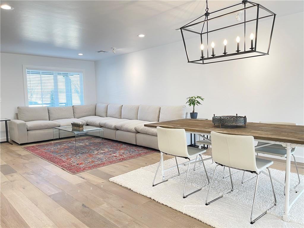 1112 Nw 45th St - Photo 4 of 23