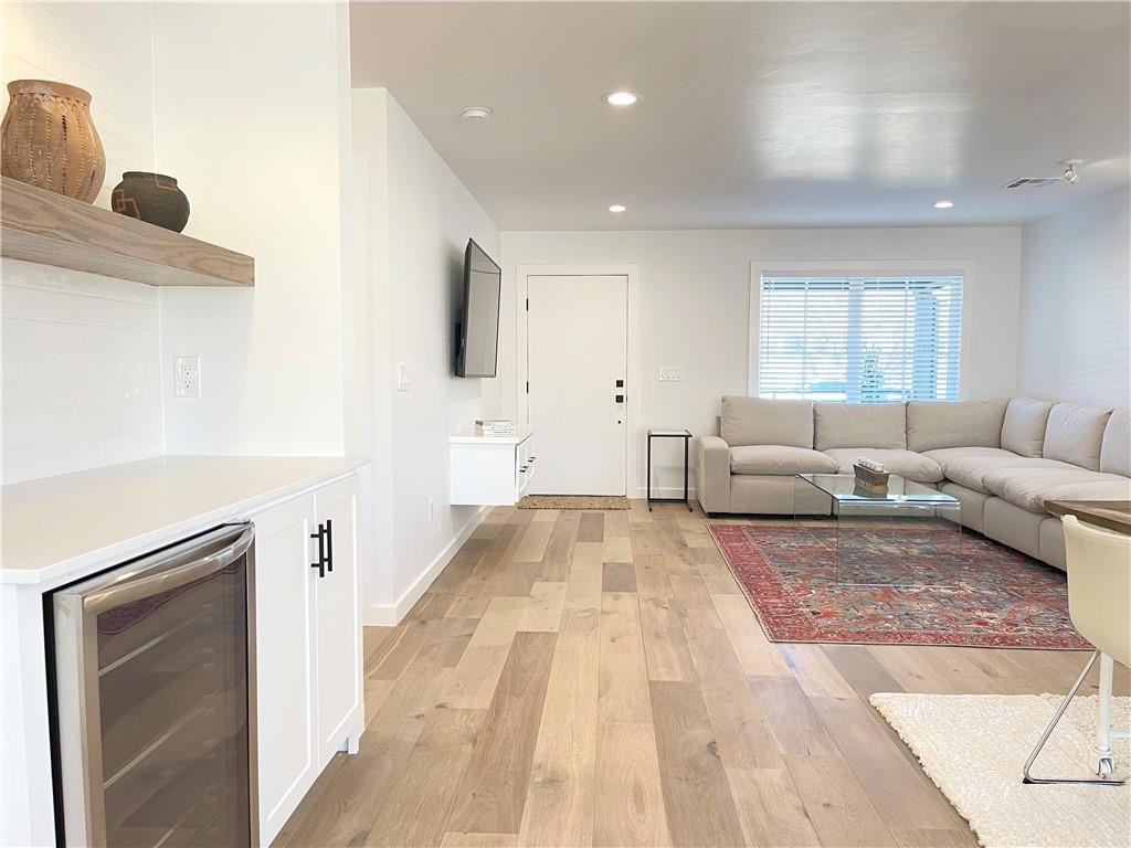 1112 Nw 45th St - Photo 6 of 23