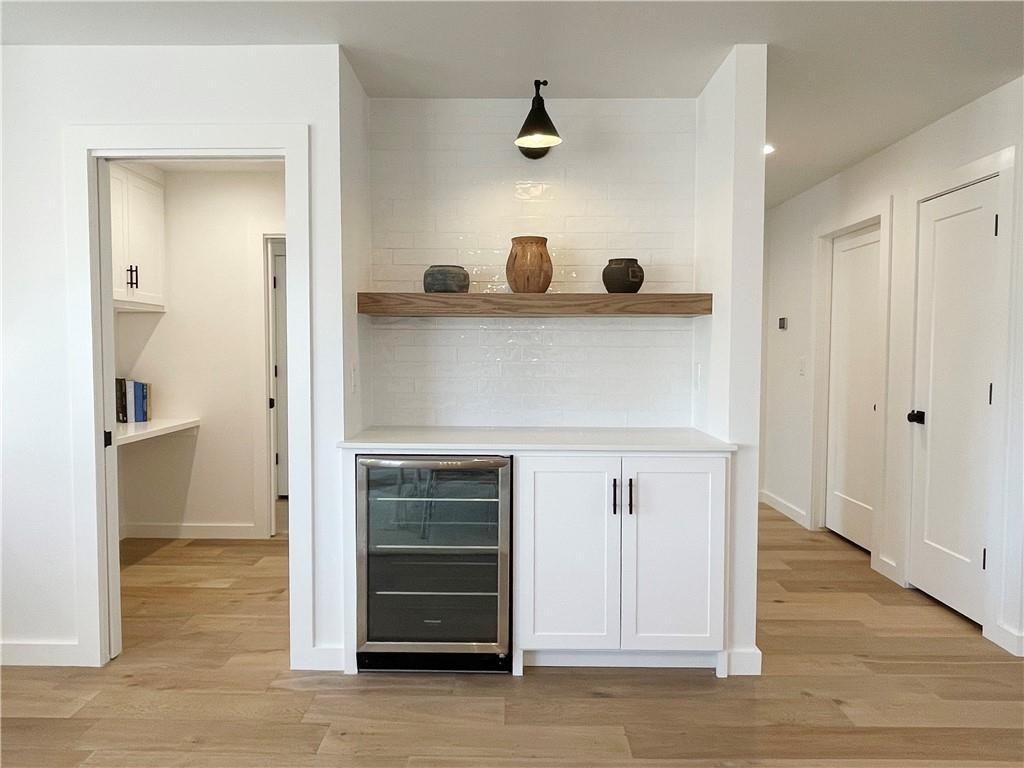 1112 Nw 45th St - Photo 7 of 23