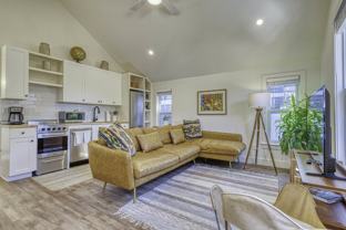 2546 1/2 California St - Photo 1 of 1