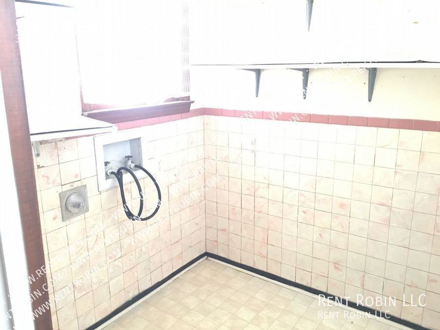 9010 E 74th Ter - Photo 7 of 13