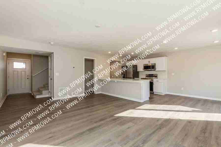 5932 Nw 90th Ct - Photo 3 of 16