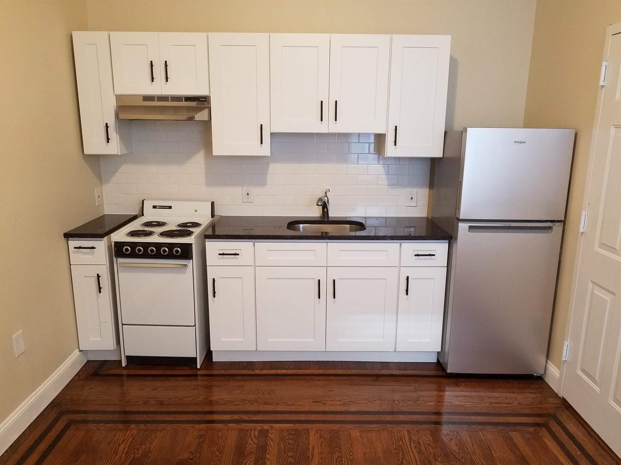 1227 W Allegheny Ave #3R - Photo 3 of 17