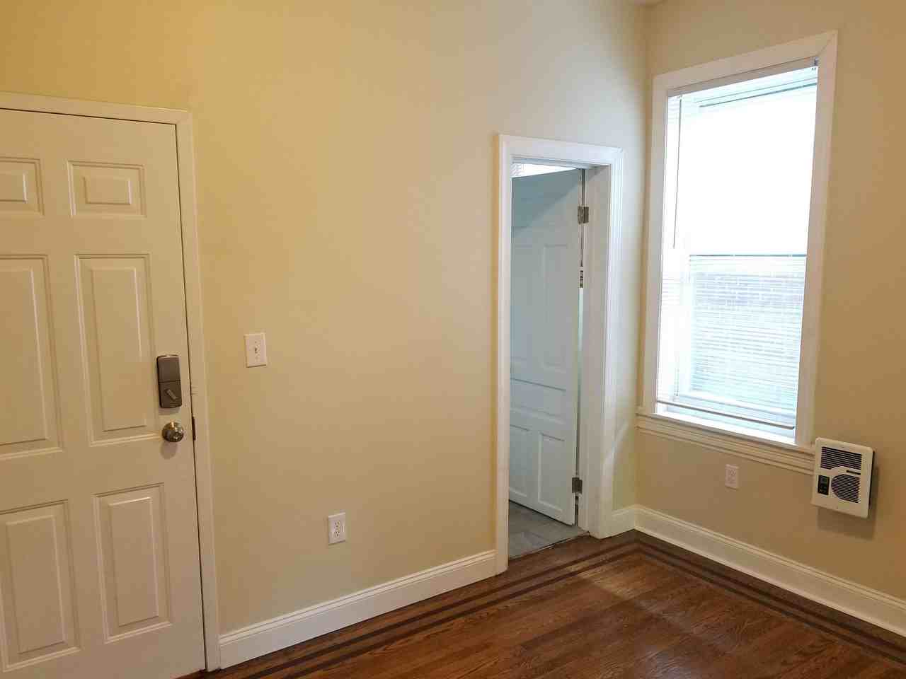 1227 W Allegheny Ave #3R - Photo 5 of 17