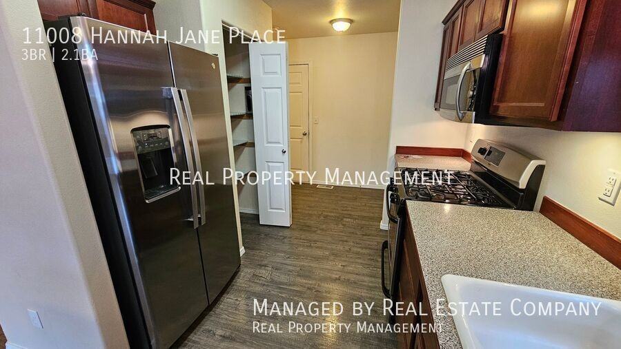 11008 Hannah Jane Pl - Photo 6 of 25