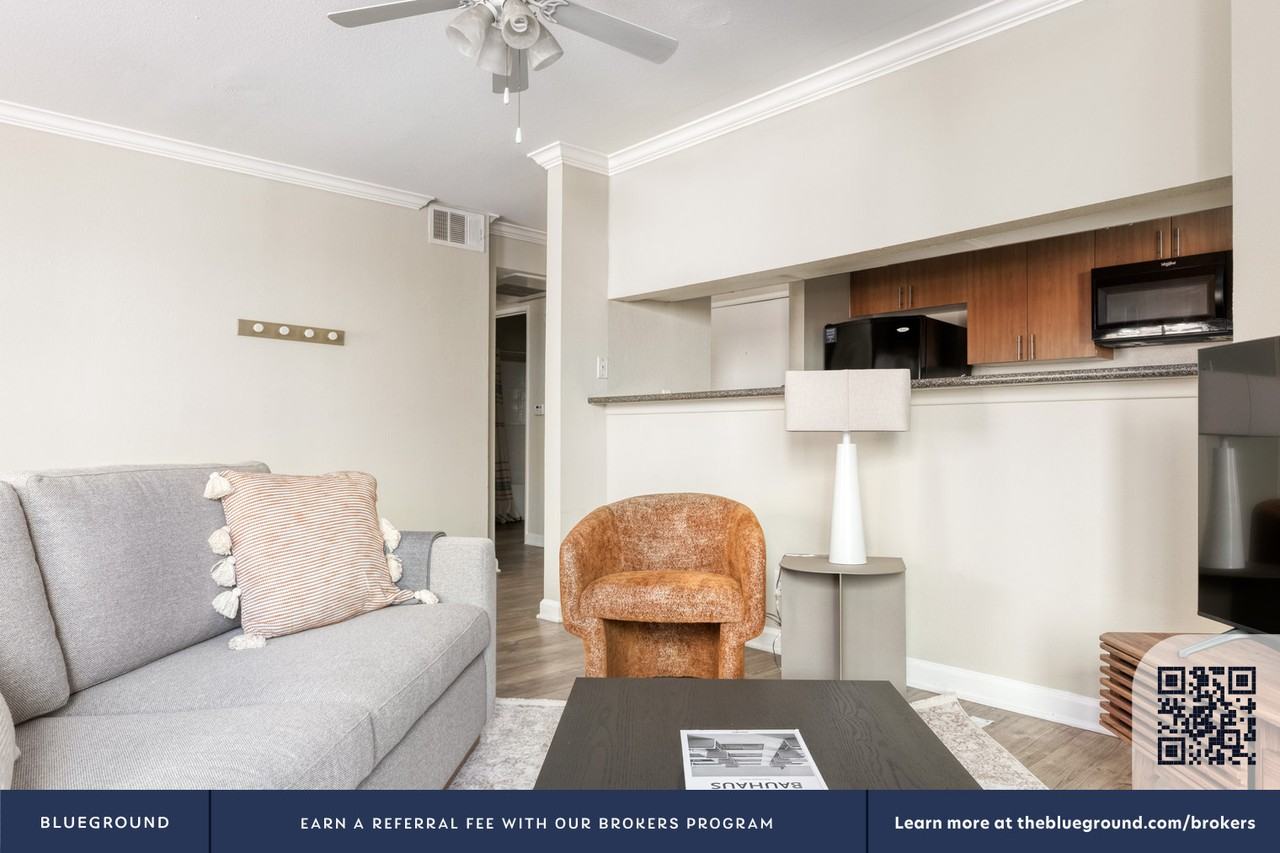 20540 Ventura Blvd #683 - Photo 4 of 27