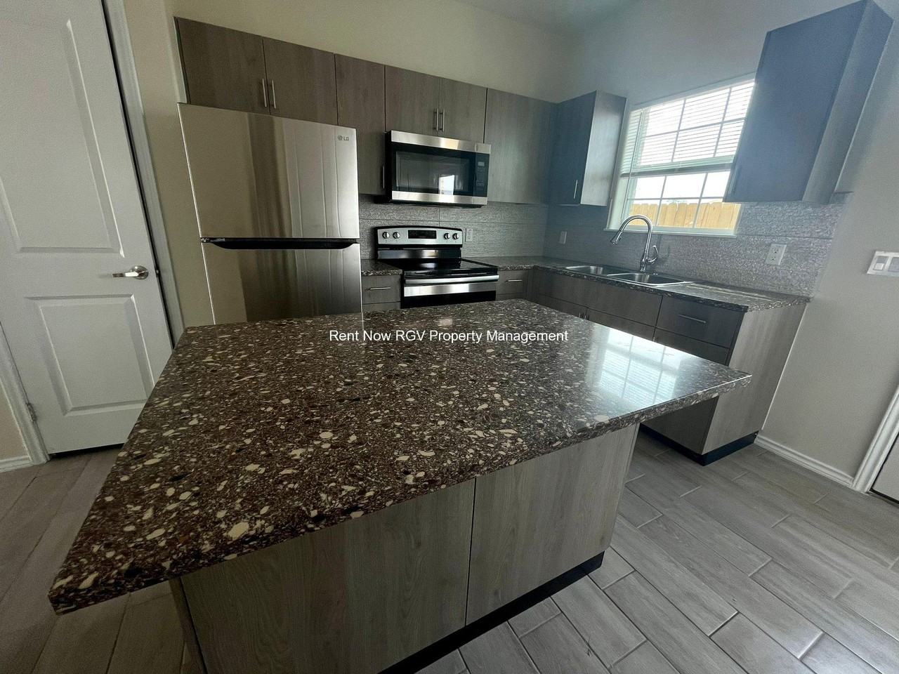 5106 N Hiawatha Dr #1 - Photo 2 of 9