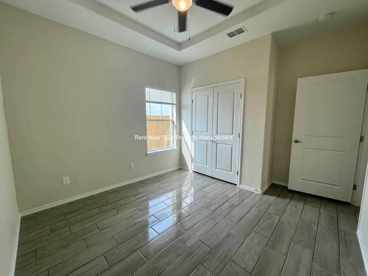 5106 N Hiawatha Dr #1 - Photo 5 of 9