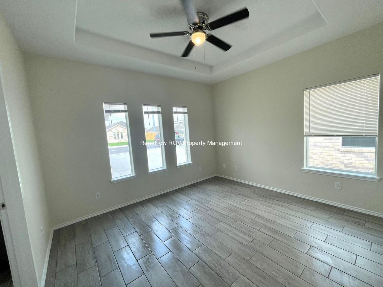 5106 N Hiawatha Dr #1 - Photo 6 of 9