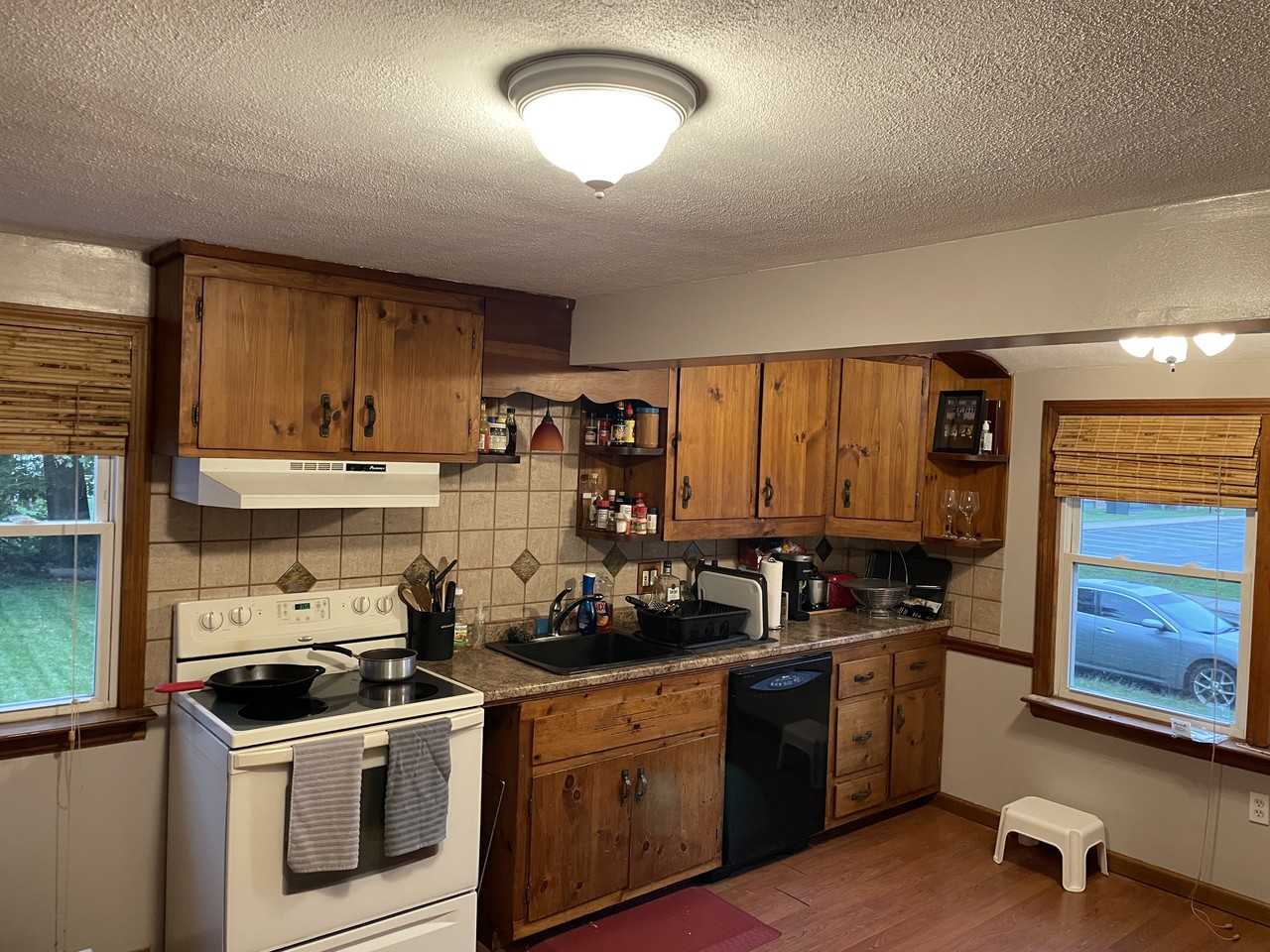 31 Windemere St #1 - Photo 2 of 6
