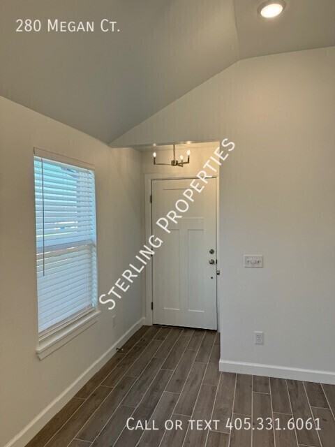 280 Megan Ct - Photo 3 of 34