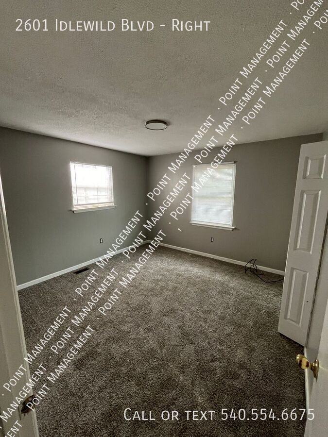 2601 Idlewild Blvd Ne - Photo 2 of 11