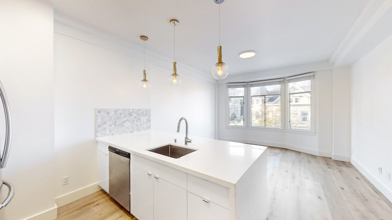 1803 California St #301 - Photo 2 of 26