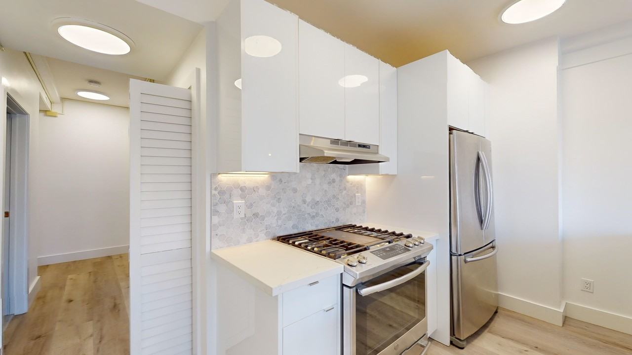 1803 California St #301 - Photo 6 of 26