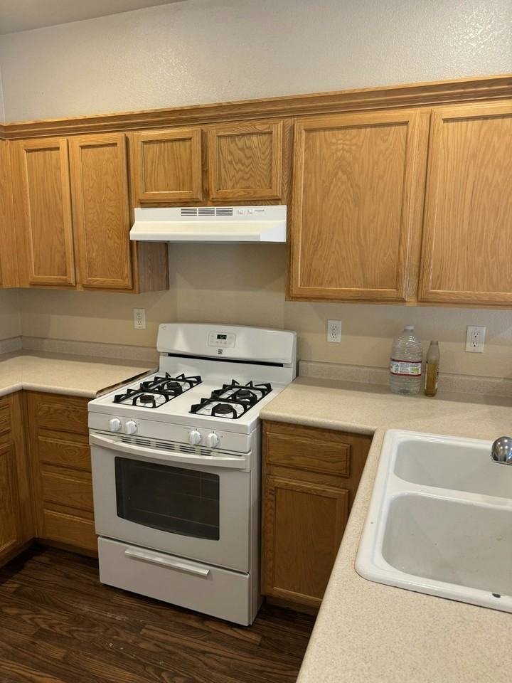 5328 Crestpoint Watch Court - Photo 3 of 11
