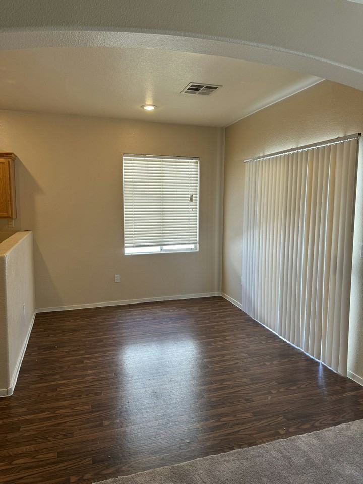 5328 Crestpoint Watch Court - Photo 4 of 11
