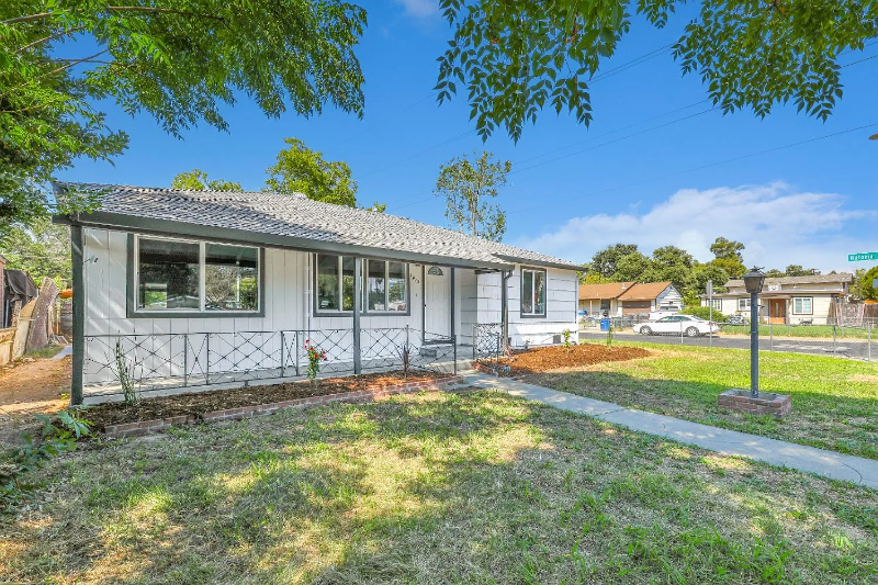 1913 South Ave - Photo 2 of 12