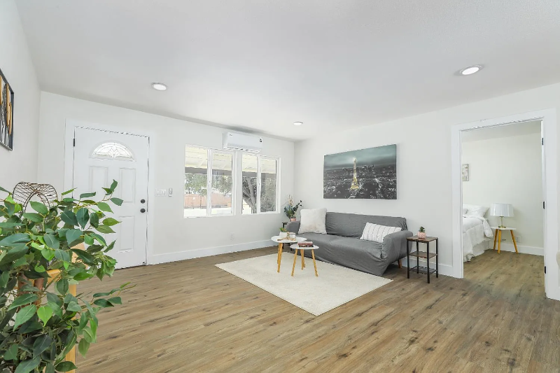 1913 South Ave - Photo 3 of 12