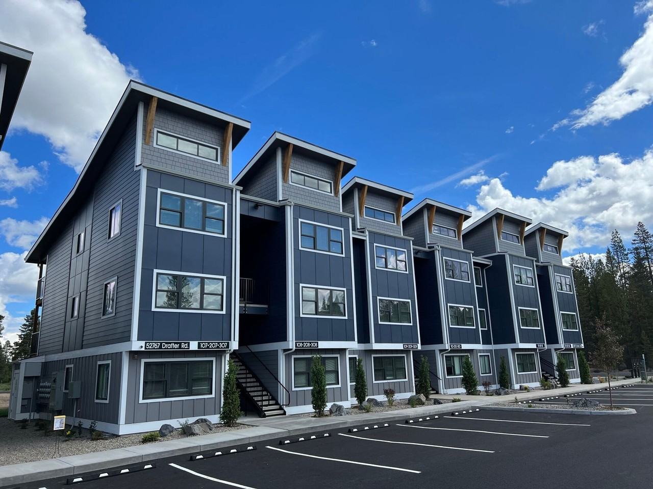 Pine View - Photo 2 of 29