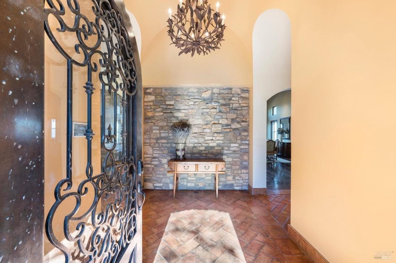 2110 Diamond Mountain Road - Photo 3 of 50