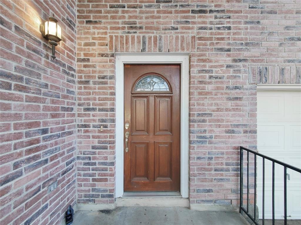 1405 Baffin Cv - Photo 3 of 8