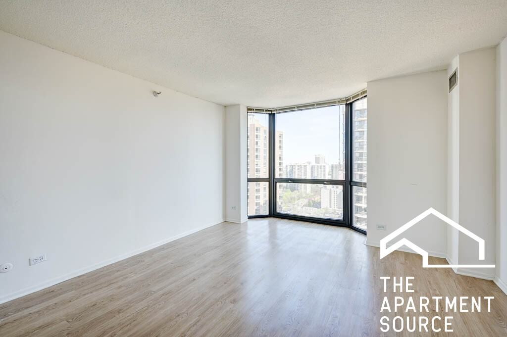 1111 N Dearborn St #1601 - Photo 6 of 15