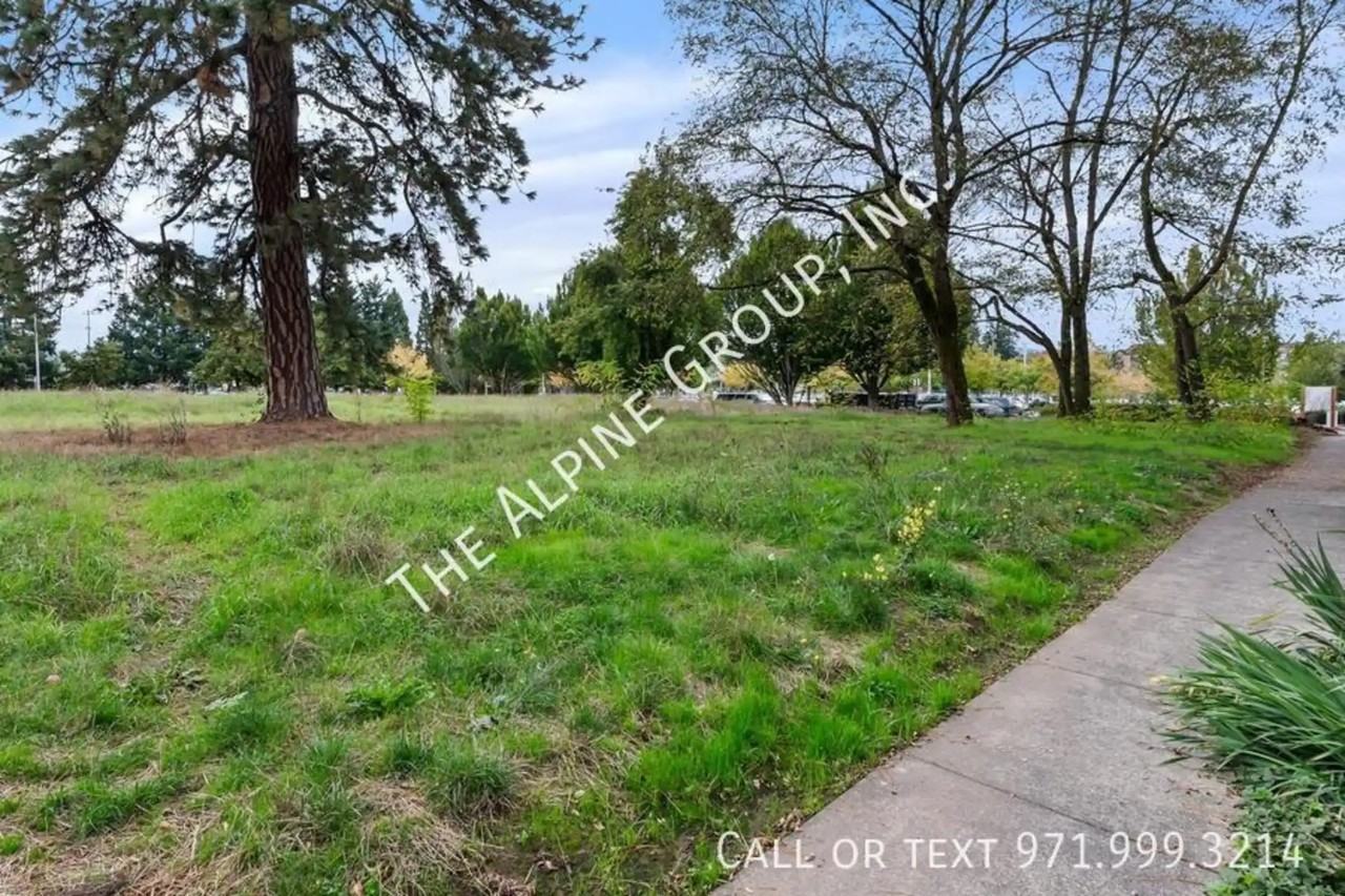 1130 Sw 170th Ave - Photo 3 of 5