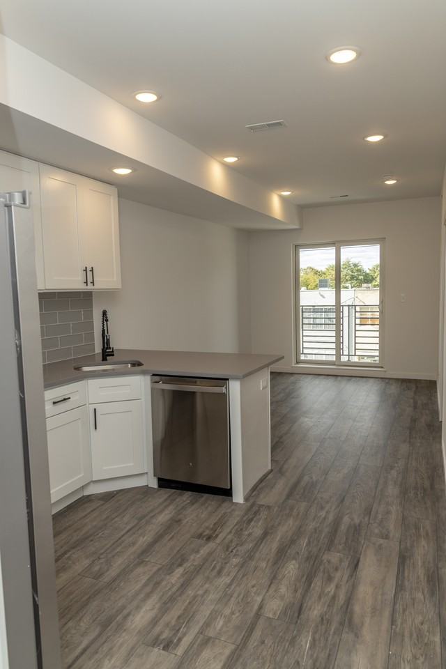 109 N 63Rd St - Photo 2 of 19