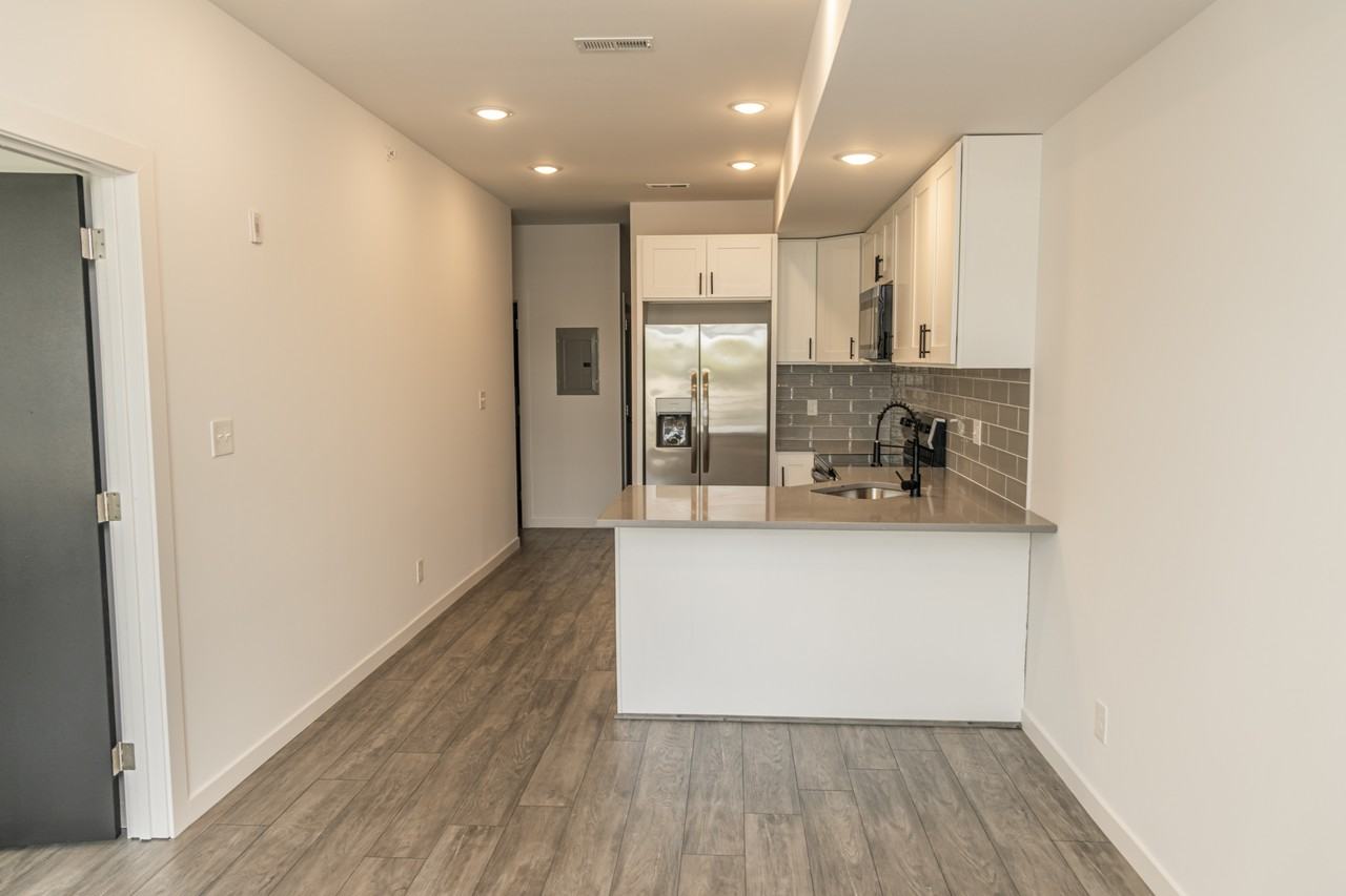 109 N 63Rd St - Photo 3 of 19