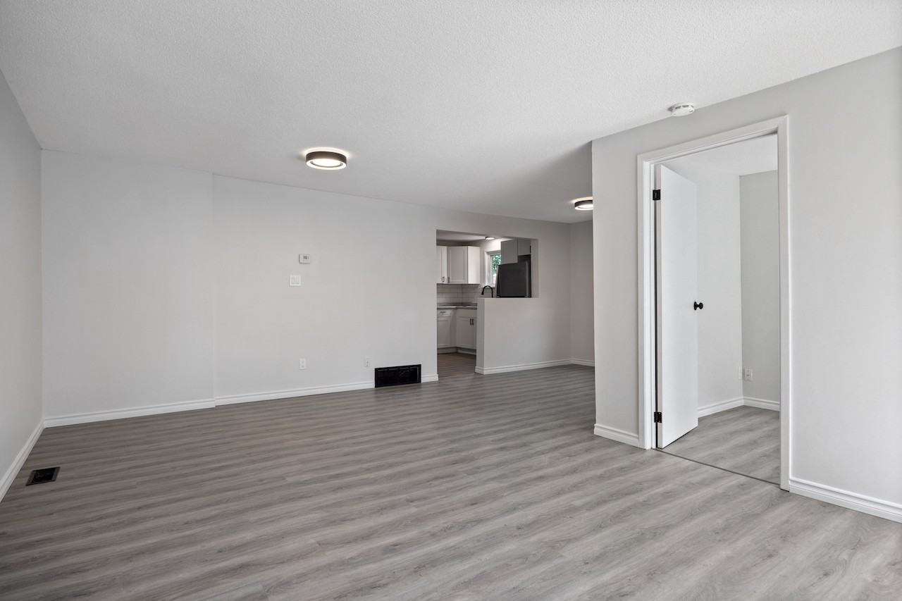 1770 Westminster Ave - Photo 2 of 20