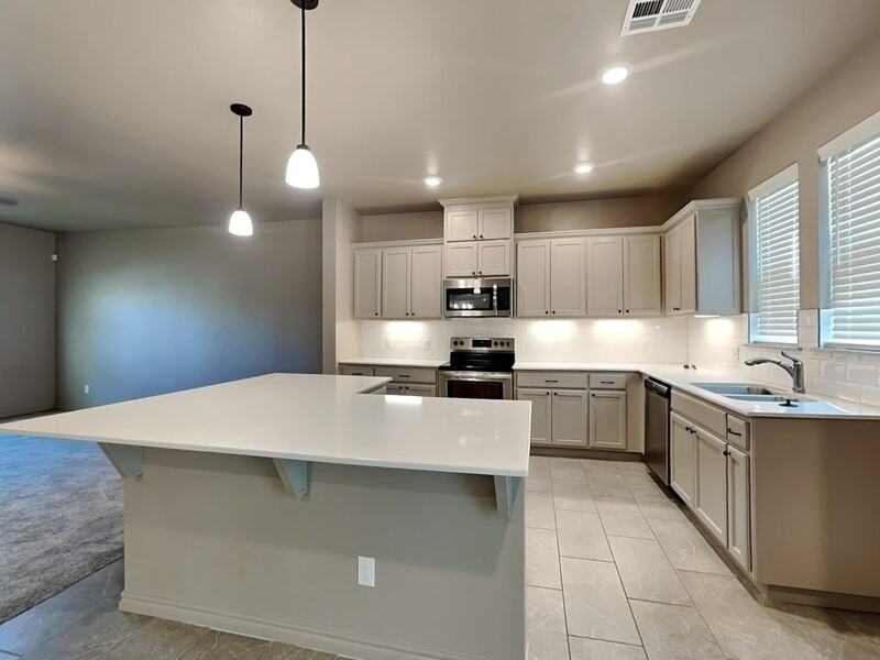 509 N Main St - Photo 6 of 20