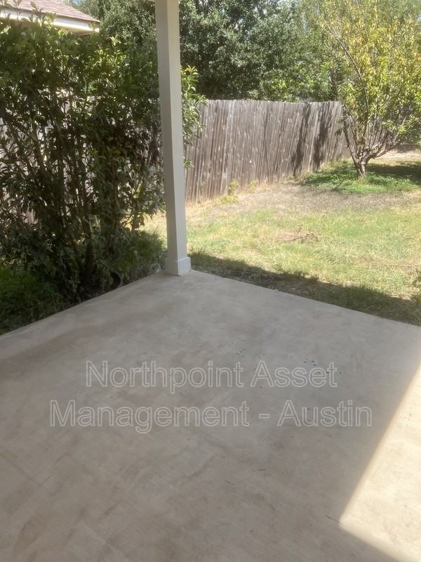 3851 Willie Mays Ln - Photo 3 of 23