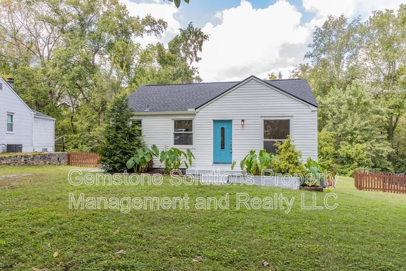 1214 Coarsey Dr - Photo 2 of 31