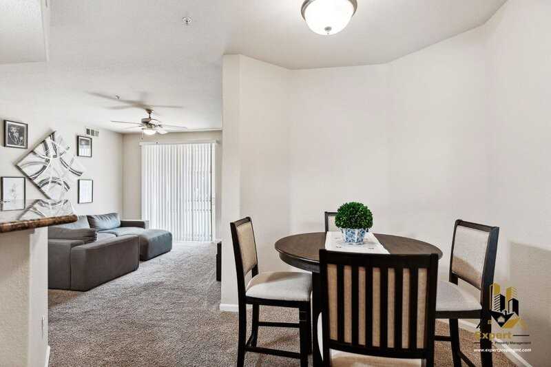 900 Moon Cir #922 - Photo 4 of 28