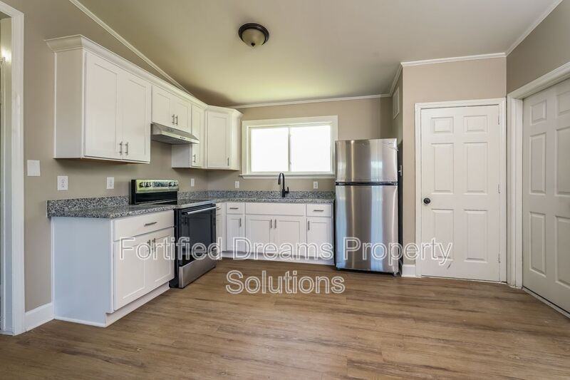 509 Saunders Pl #B - Photo 4 of 13
