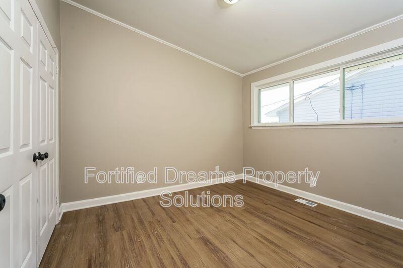 509 Saunders Pl #B - Photo 5 of 13