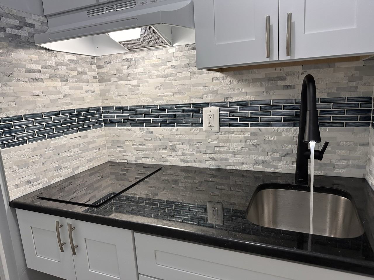 2047 S 19th St #2B - Photo 4 of 11
