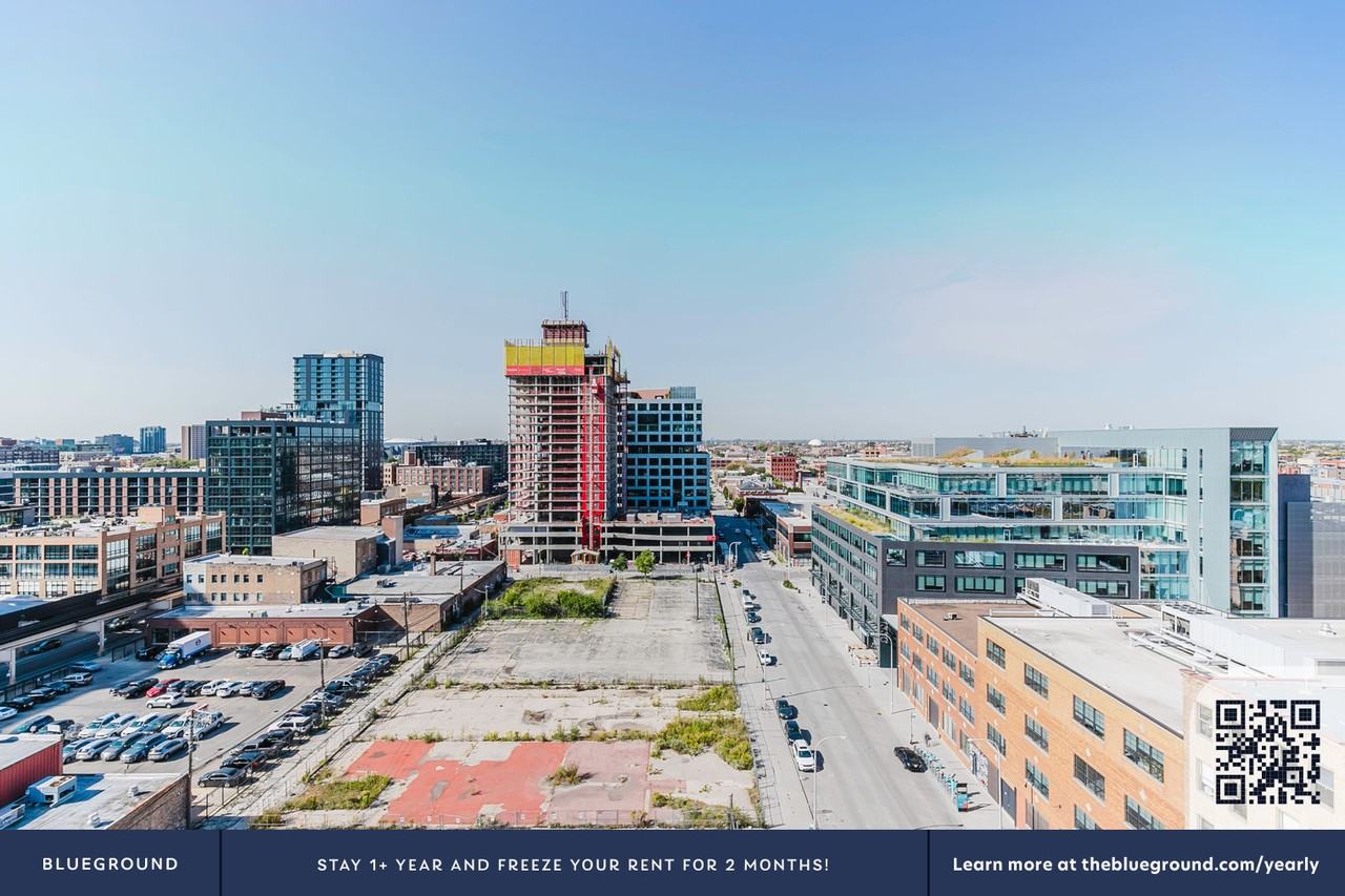 225 North Elizabeth Street - Photo 7 of 50