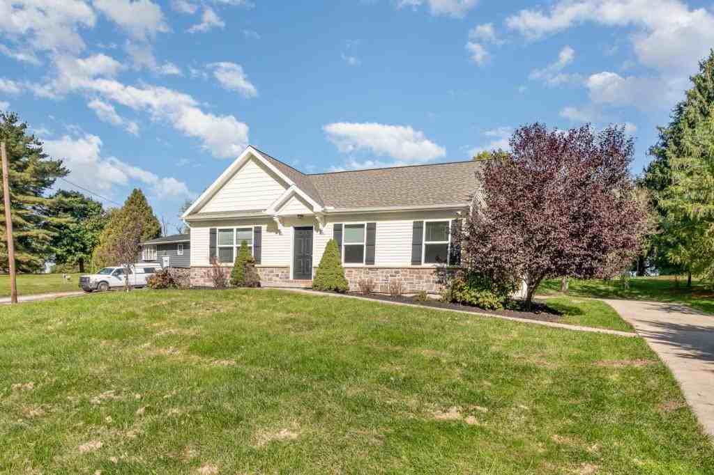 927 E Lisburn Rd - Photo 2 of 25