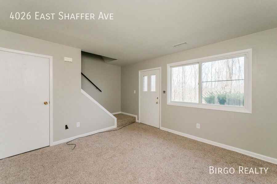 4026 E Shaffer Dr - Photo 3 of 16