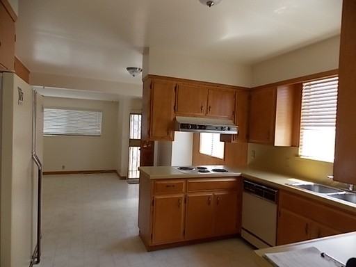 1914 109th Ave - Photo 3 of 15