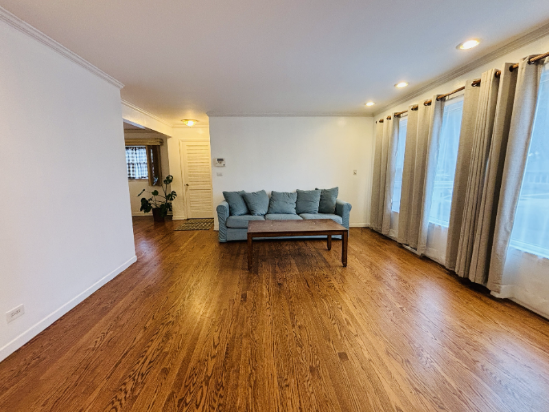 6747 N Harding Ave #1 - Photo 7 of 43